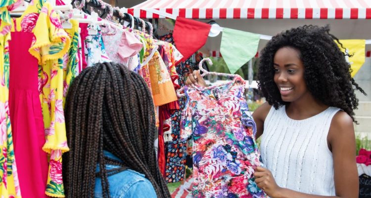 Hosting Pop-Up Events for Lifestyle Product Sales Hosting Pop-Up Events for Lifestyle Product Sales