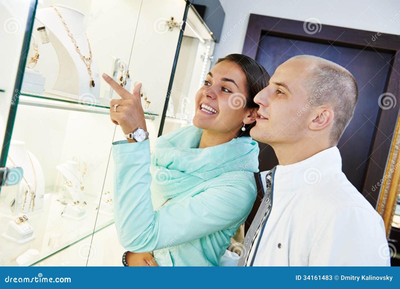 Jewellery Shopping in Boutique Stock Image - Image of gift, earring ... Partnering With Boutiques for Jewellery Sales