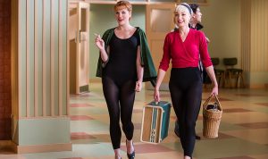 Incorporate Vintage Pieces Into Modern Outfits with Style Incorporate Vintage Pieces Into Modern Outfits with Style