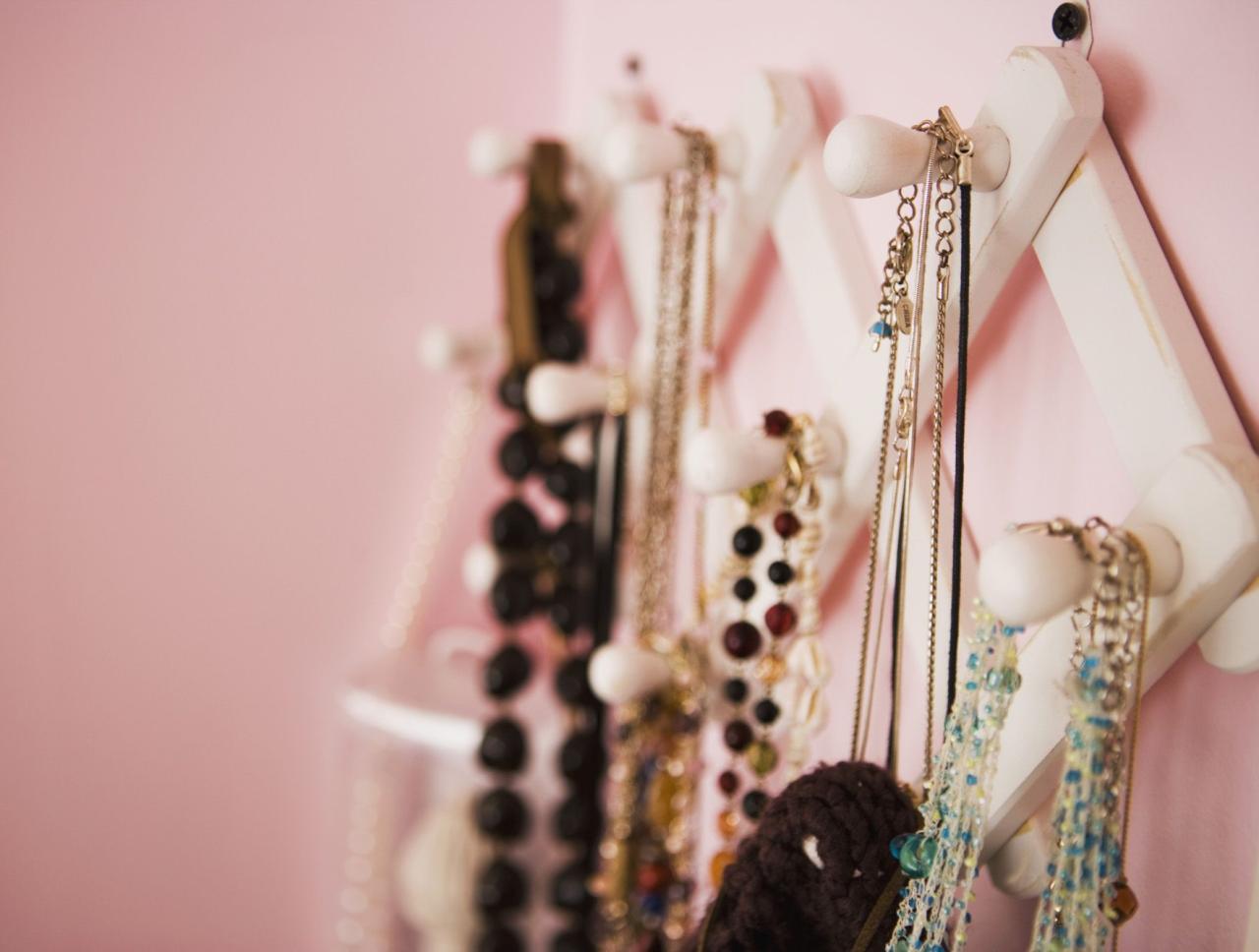 What are the best ways to store fine jewellery safely?