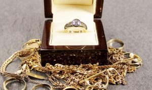 What are the best ways to store fine jewellery safely?